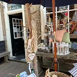 Bed & Breakfast Bij Zee 3*
