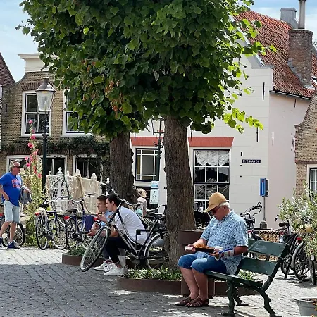 Oda ve Kahvaltı Bij Zee